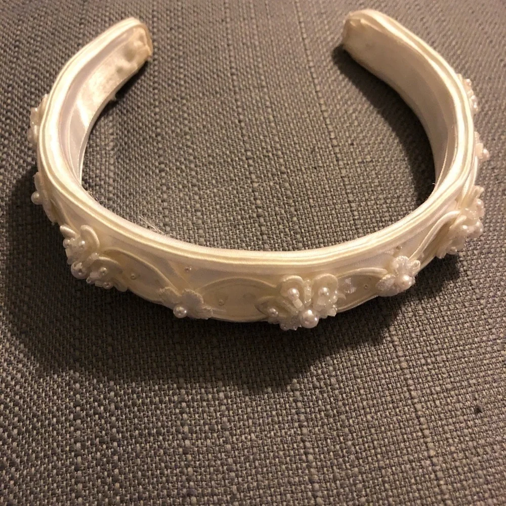Wedding vail headband